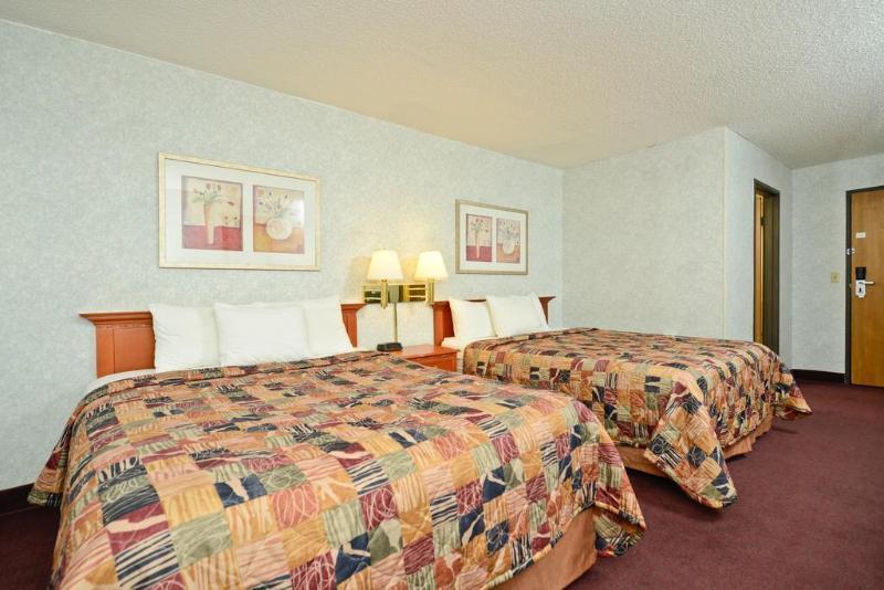 Days Inn By Wyndham Topeka Exterior foto